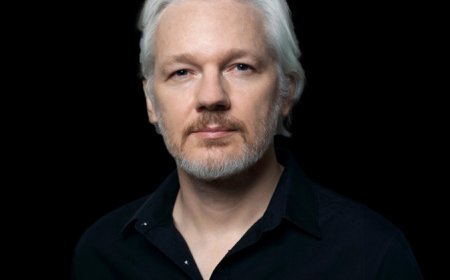 Julian Assange