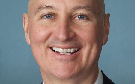 Pete Ricketts (R)